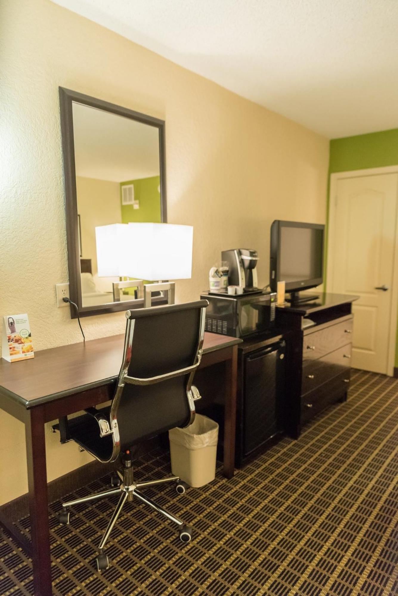 By Ihg