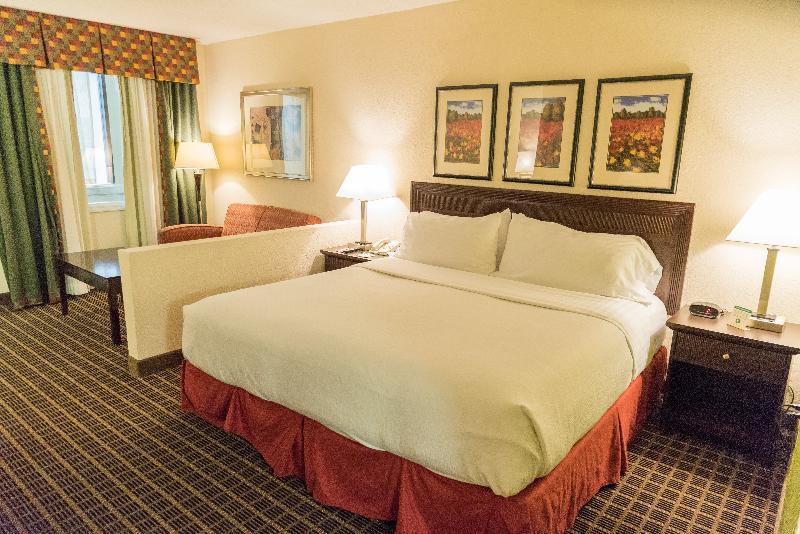 By Ihg Hotel Hazlet