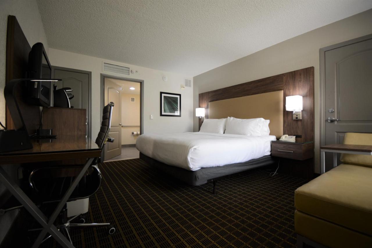 By Ihg Hazlet