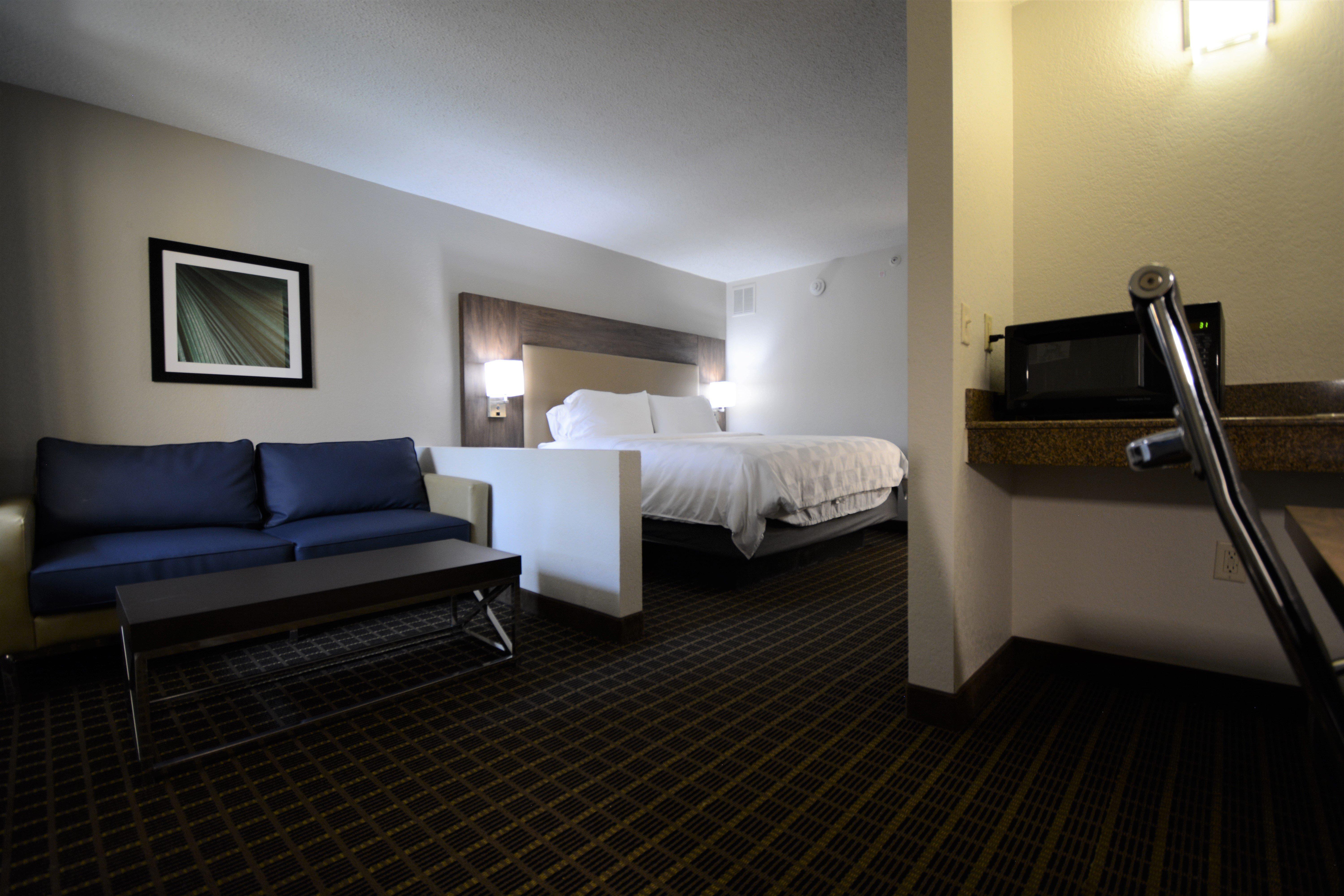 By Ihg Hazlet