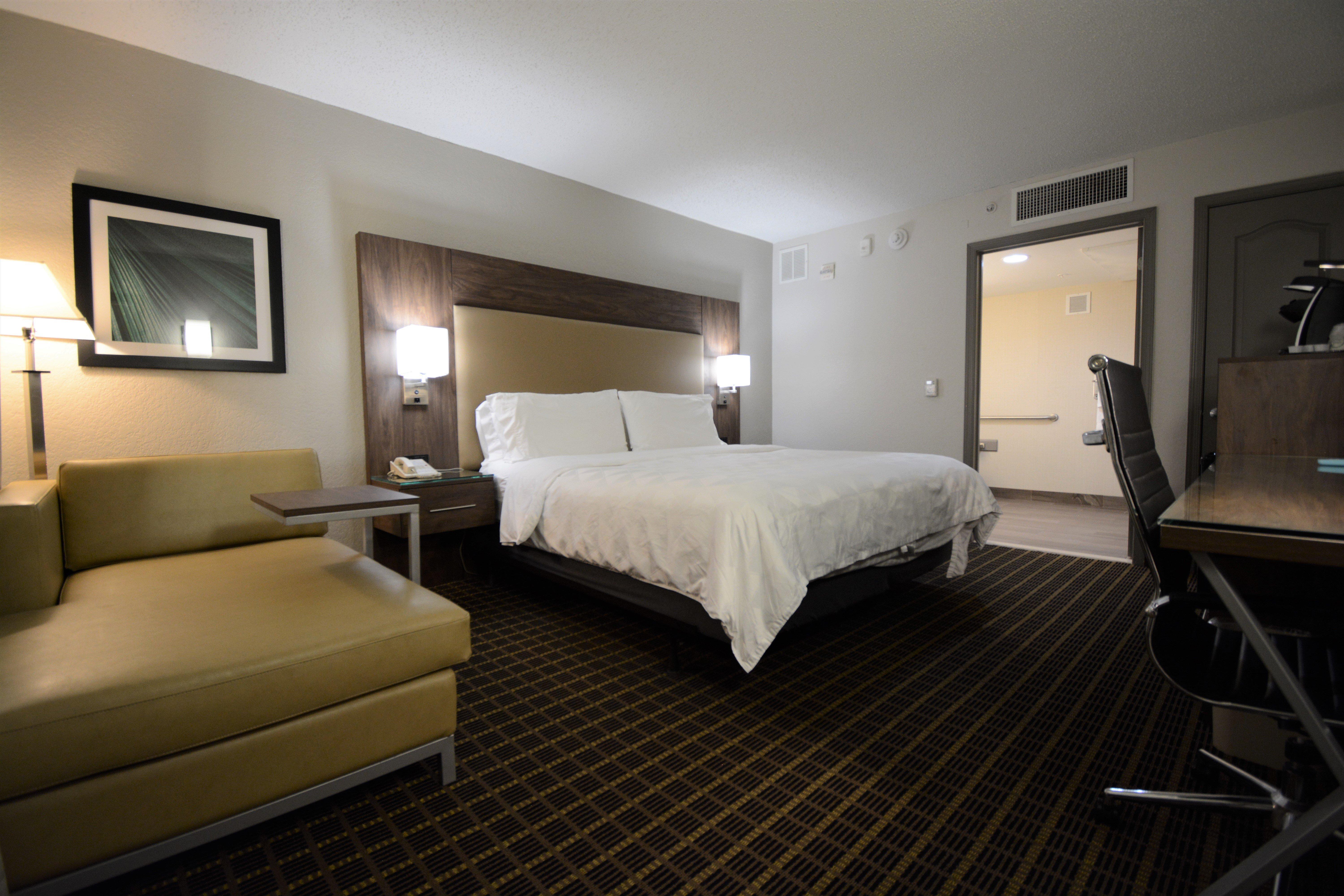 By Ihg